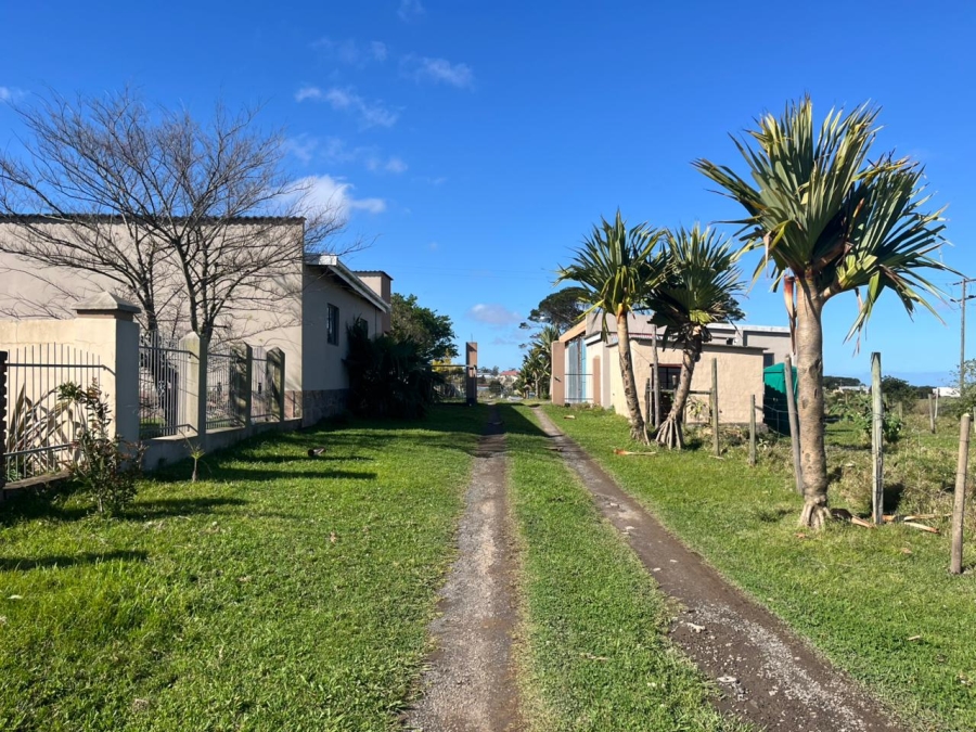  Bedroom Property for Sale in Cove Ridge East Eastern Cape